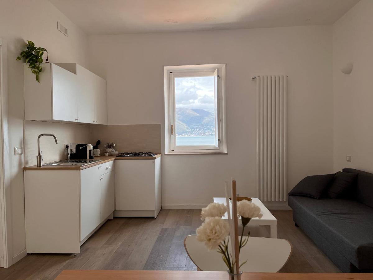 Il Bottone Al Duomo Bed & Breakfast กาเอตา ภายนอก รูปภาพ