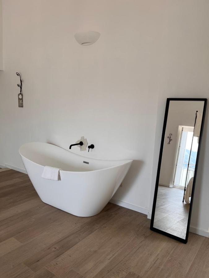 Il Bottone Al Duomo Bed & Breakfast กาเอตา ภายนอก รูปภาพ