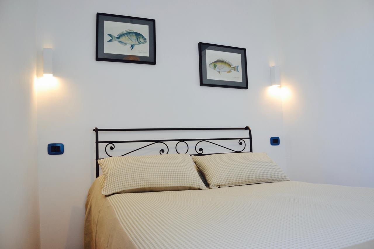 Il Bottone Al Duomo Bed & Breakfast กาเอตา ภายนอก รูปภาพ