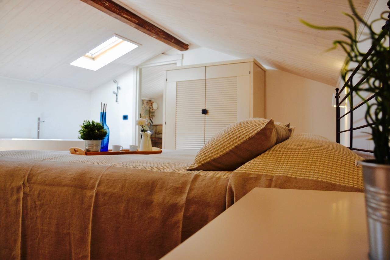 Il Bottone Al Duomo Bed & Breakfast กาเอตา ภายนอก รูปภาพ