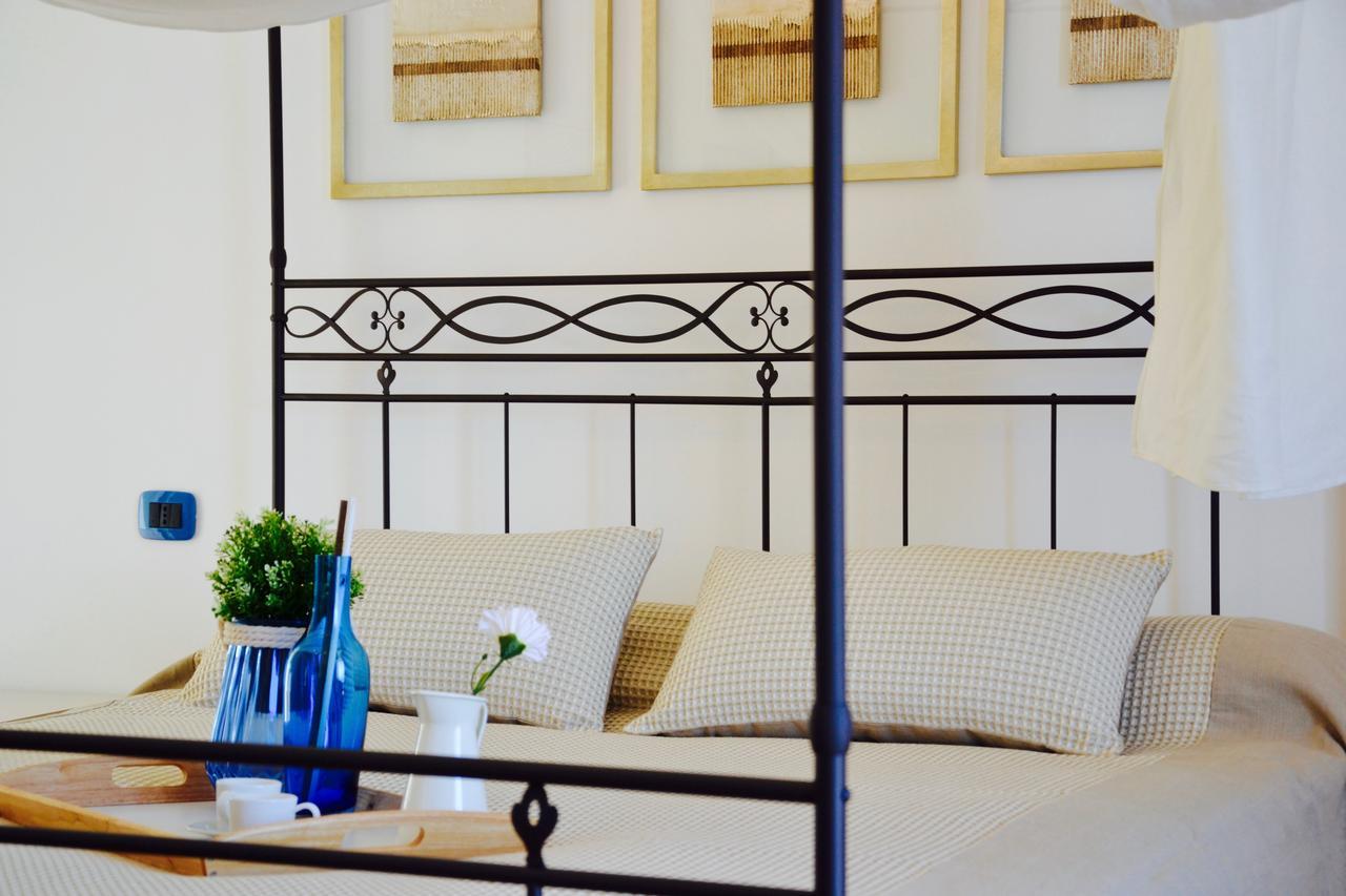 Il Bottone Al Duomo Bed & Breakfast กาเอตา ภายนอก รูปภาพ