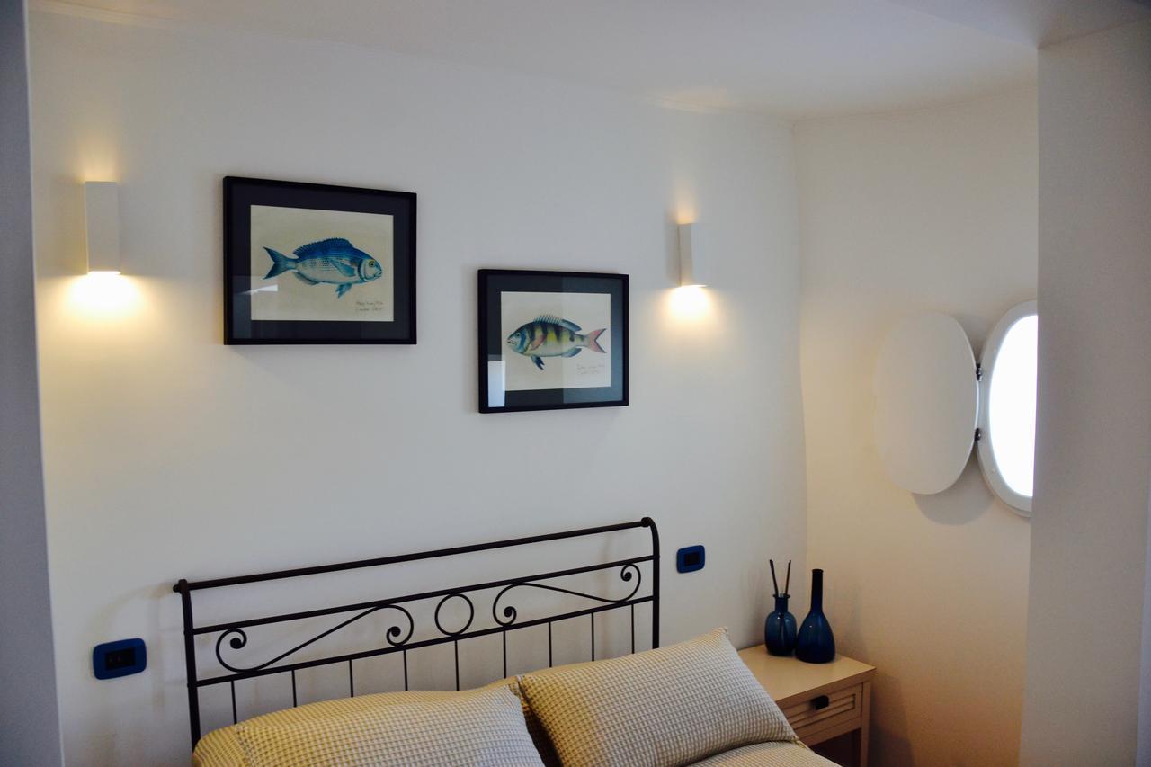 Il Bottone Al Duomo Bed & Breakfast กาเอตา ภายนอก รูปภาพ