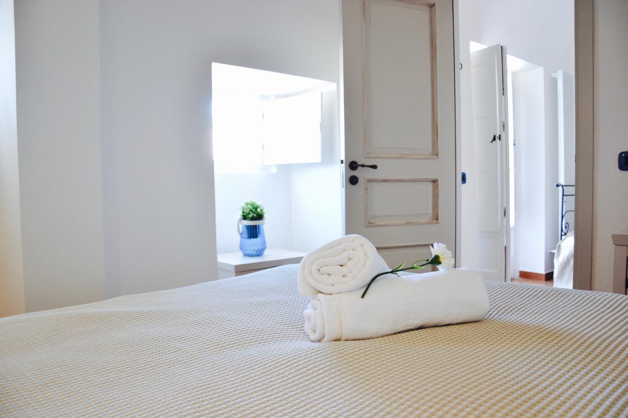 Il Bottone Al Duomo Bed & Breakfast กาเอตา ภายนอก รูปภาพ