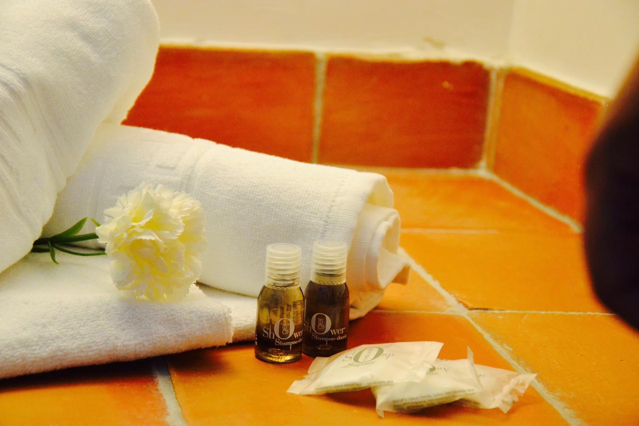 Il Bottone Al Duomo Bed & Breakfast กาเอตา ภายนอก รูปภาพ